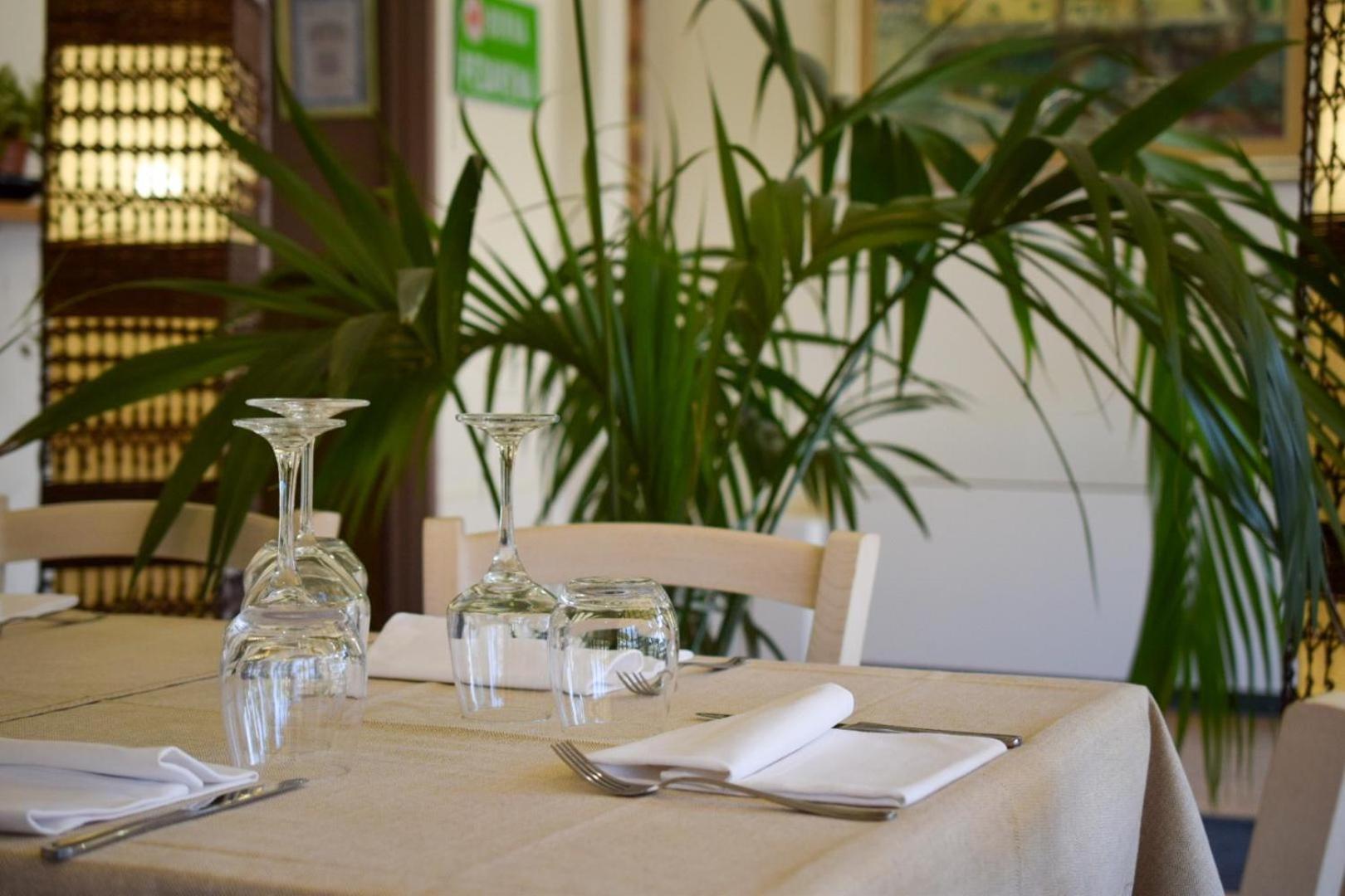Aparthotel Costa Paradiso Lido Adriano Ngoại thất bức ảnh