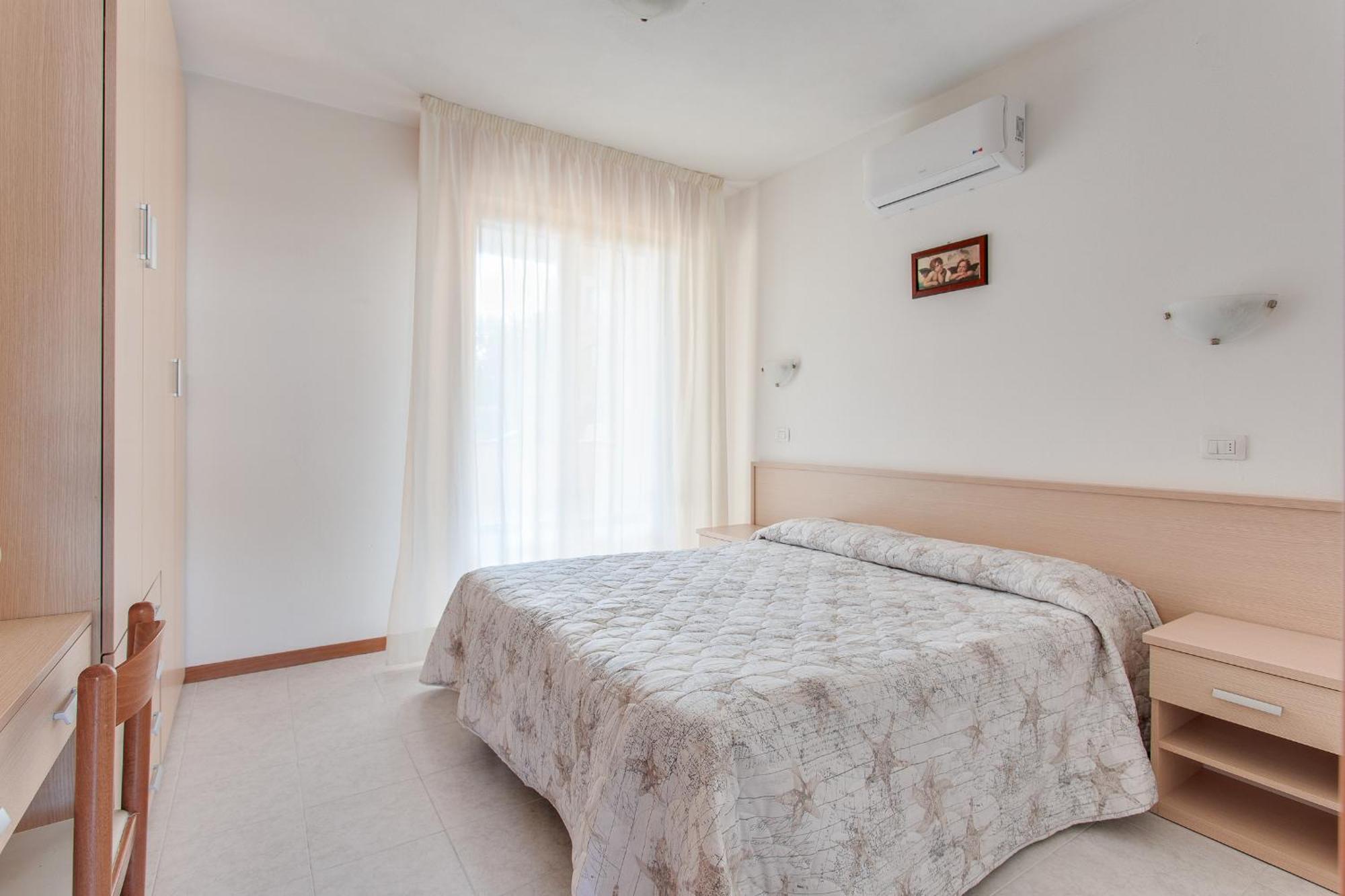 Aparthotel Costa Paradiso Lido Adriano Ngoại thất bức ảnh