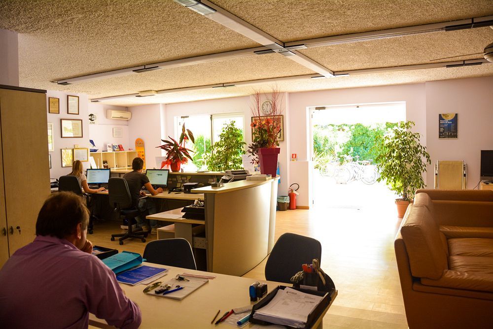 Aparthotel Costa Paradiso Lido Adriano Ngoại thất bức ảnh