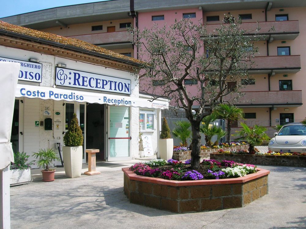 Aparthotel Costa Paradiso Lido Adriano Ngoại thất bức ảnh