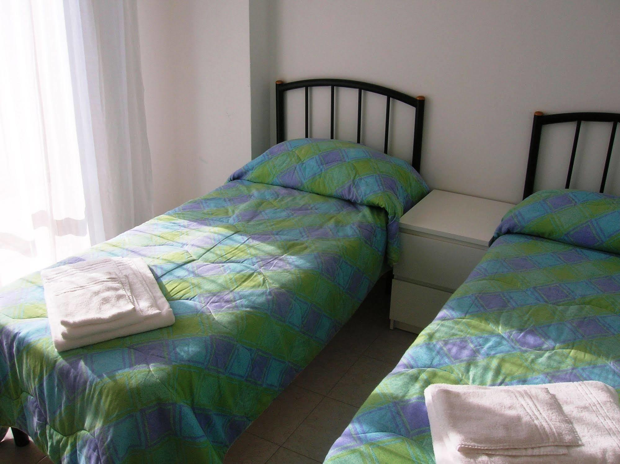 Aparthotel Costa Paradiso Lido Adriano Ngoại thất bức ảnh