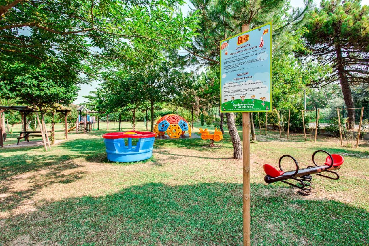 Aparthotel Costa Paradiso Lido Adriano Ngoại thất bức ảnh